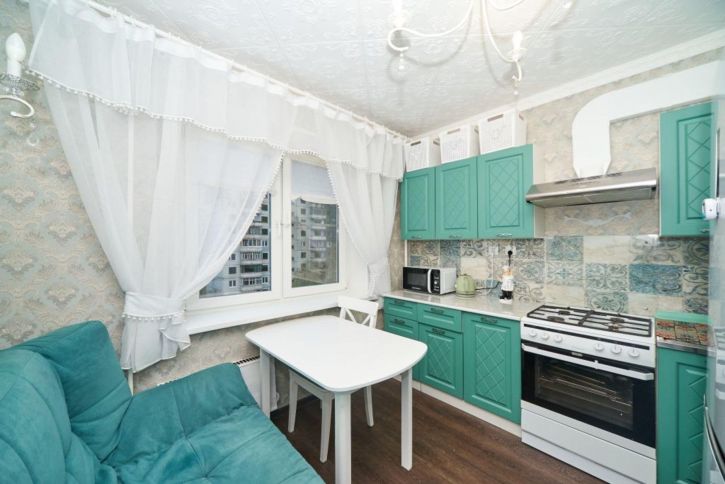 2-комн квартира Батова ул, 5