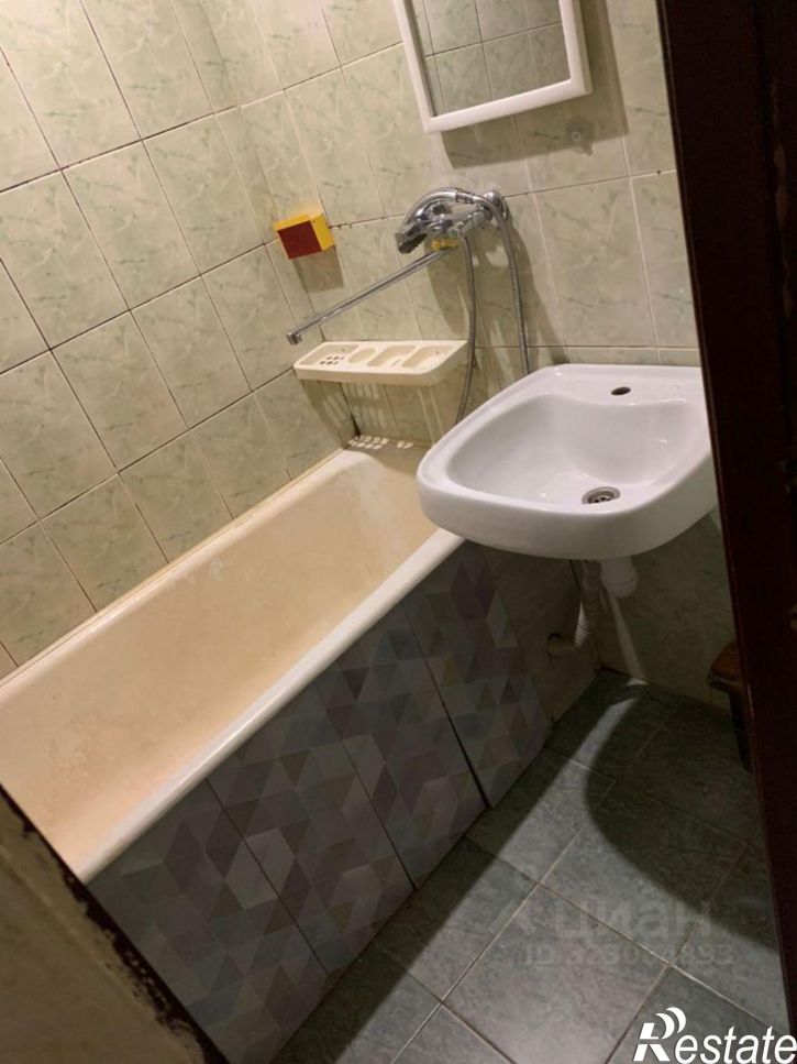 3-комн квартира улица Ньютона, 63 к4,  д. 63 к4