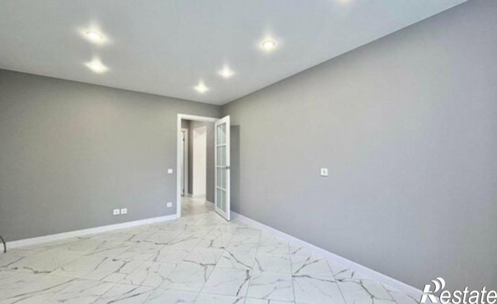 4-комн квартира улица Суркова, 6,  д. 6