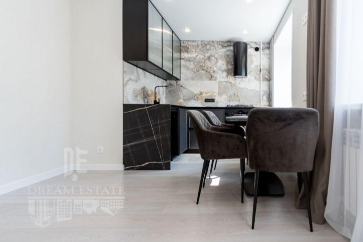 2-комн квартира Чайковского ул, 78/19