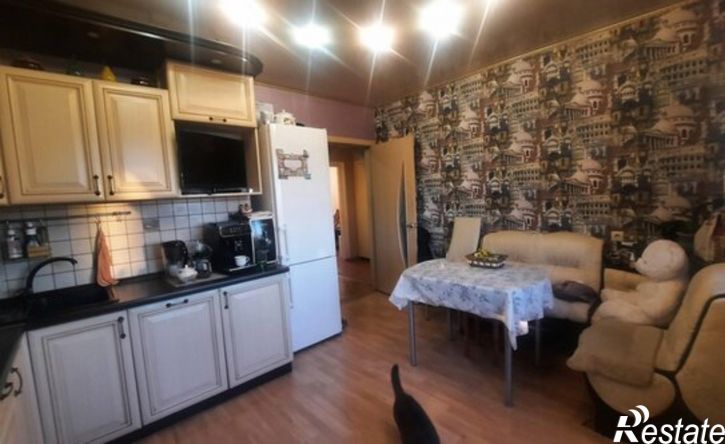 2-комн квартира улица Батова, 14,  д. 14