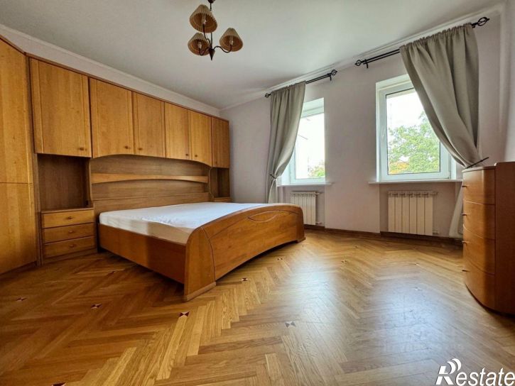 3-комн квартира улица Собинова, 48 к2,  д. 48 к2