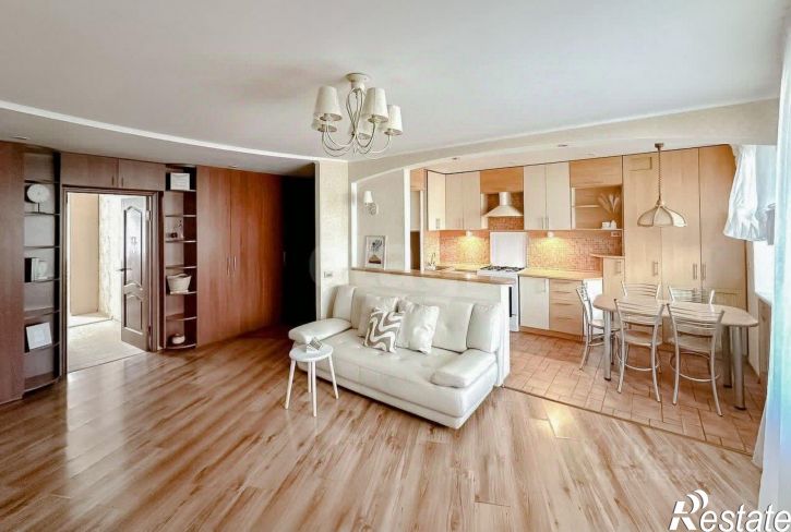 4-комн квартира ул Бабича, 17,  д. 17