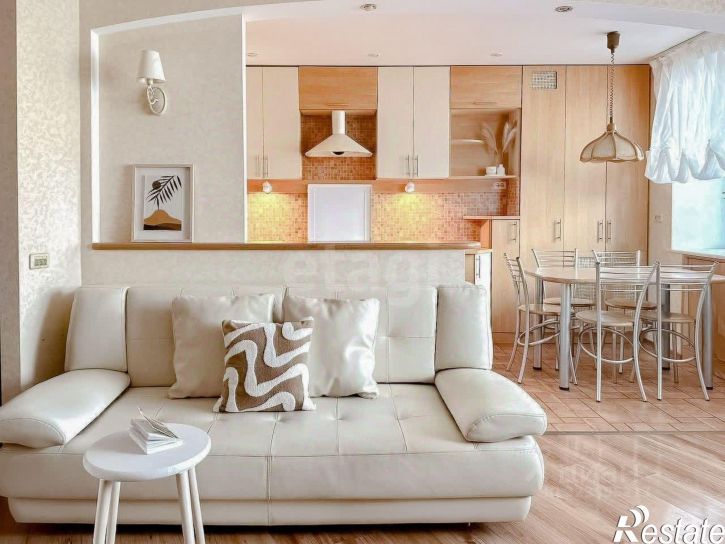 4-комн квартира ул Бабича, 17,  д. 17