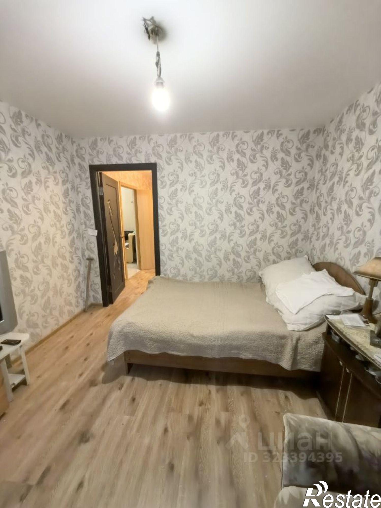 Сдать квартиру за 15 000 рублей на Залесская улица, 8 к3