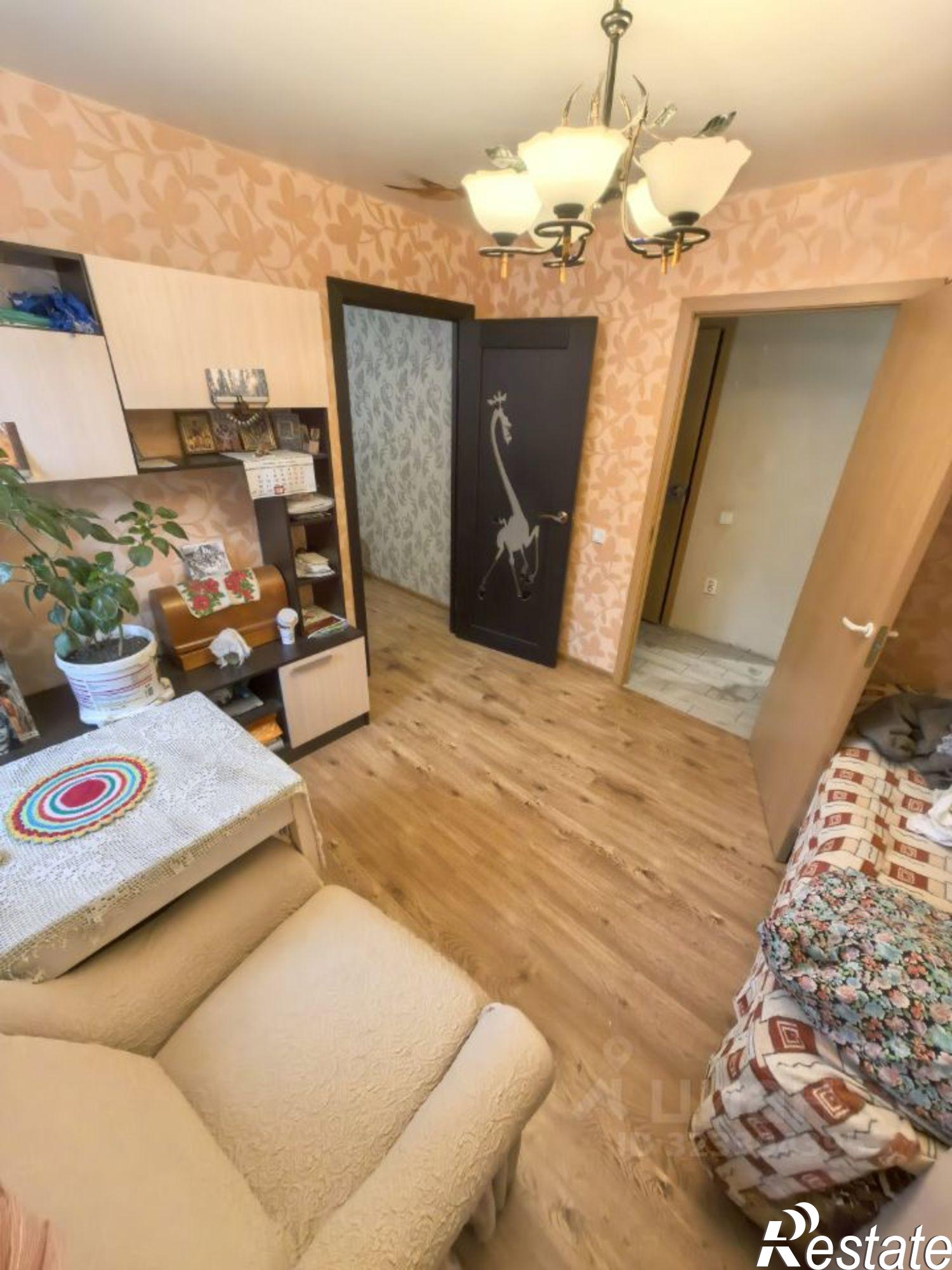 Сдать квартиру за 15 000 рублей на Залесская улица, 8 к3