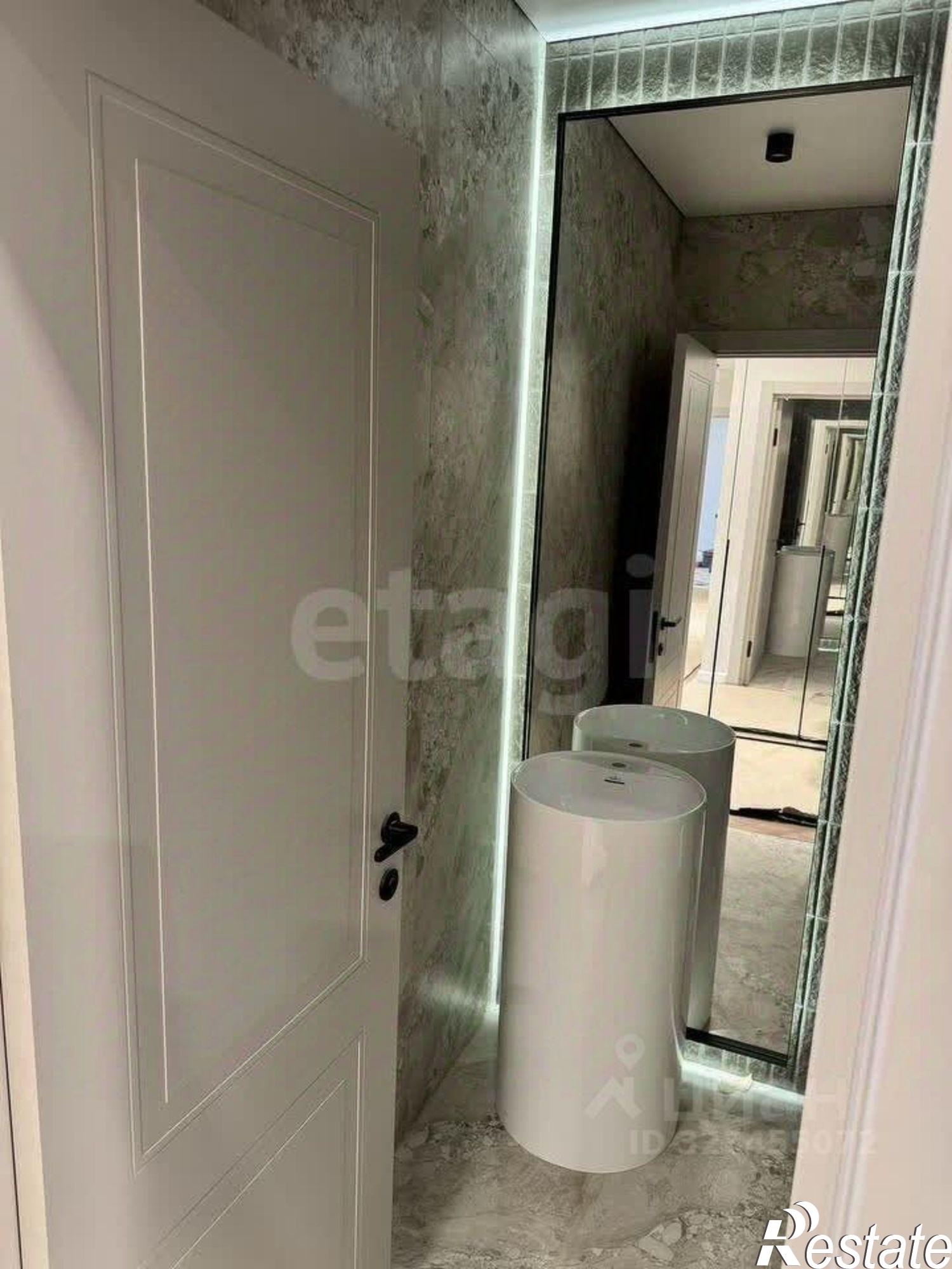 Купить квартиру за 26 760 000 рублей на Которосльная набережная, 57