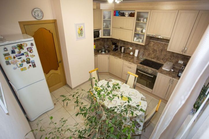 2-комн квартира Папанина ул, 4