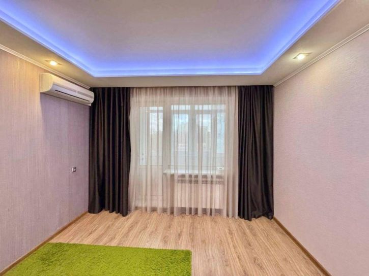 3-комн квартира Закгейма ул, 7к2