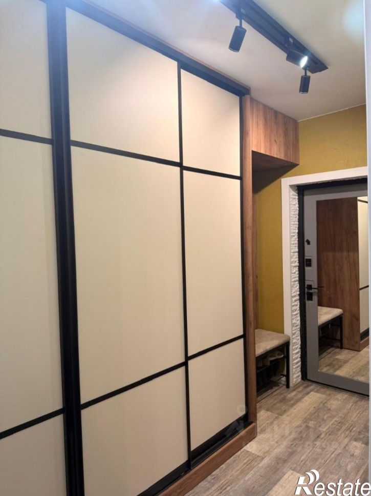 2-комн квартира пр-кт Авиаторов, 11,  д. 11