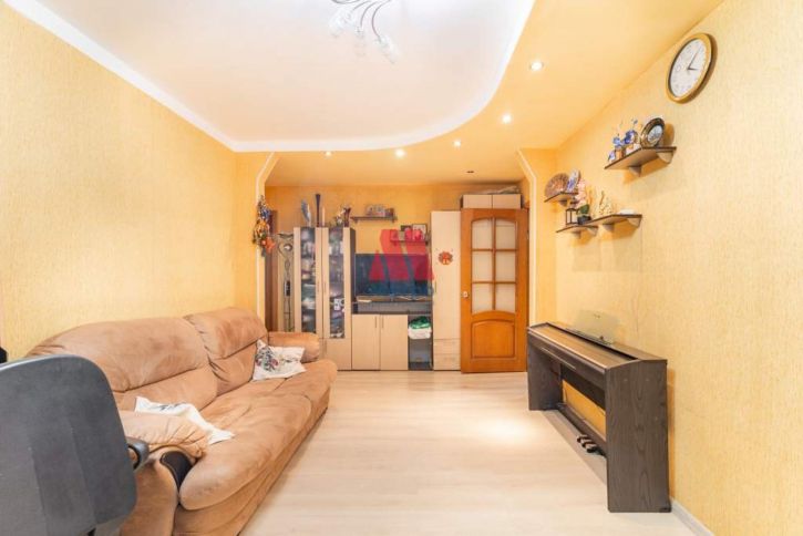 3-комн квартира Большая Октябрьская улица, д.126б