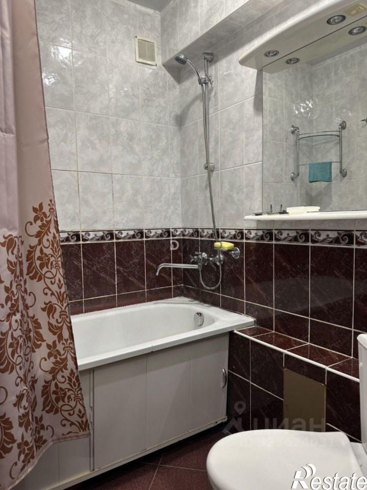 2-комн квартира улица Чкалова, 80,  д. 80