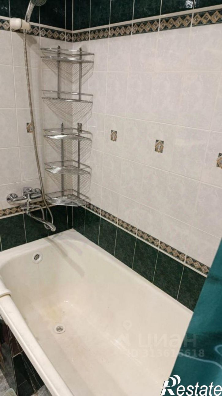 3-комн квартира улица Строителей, 3,  д. 3