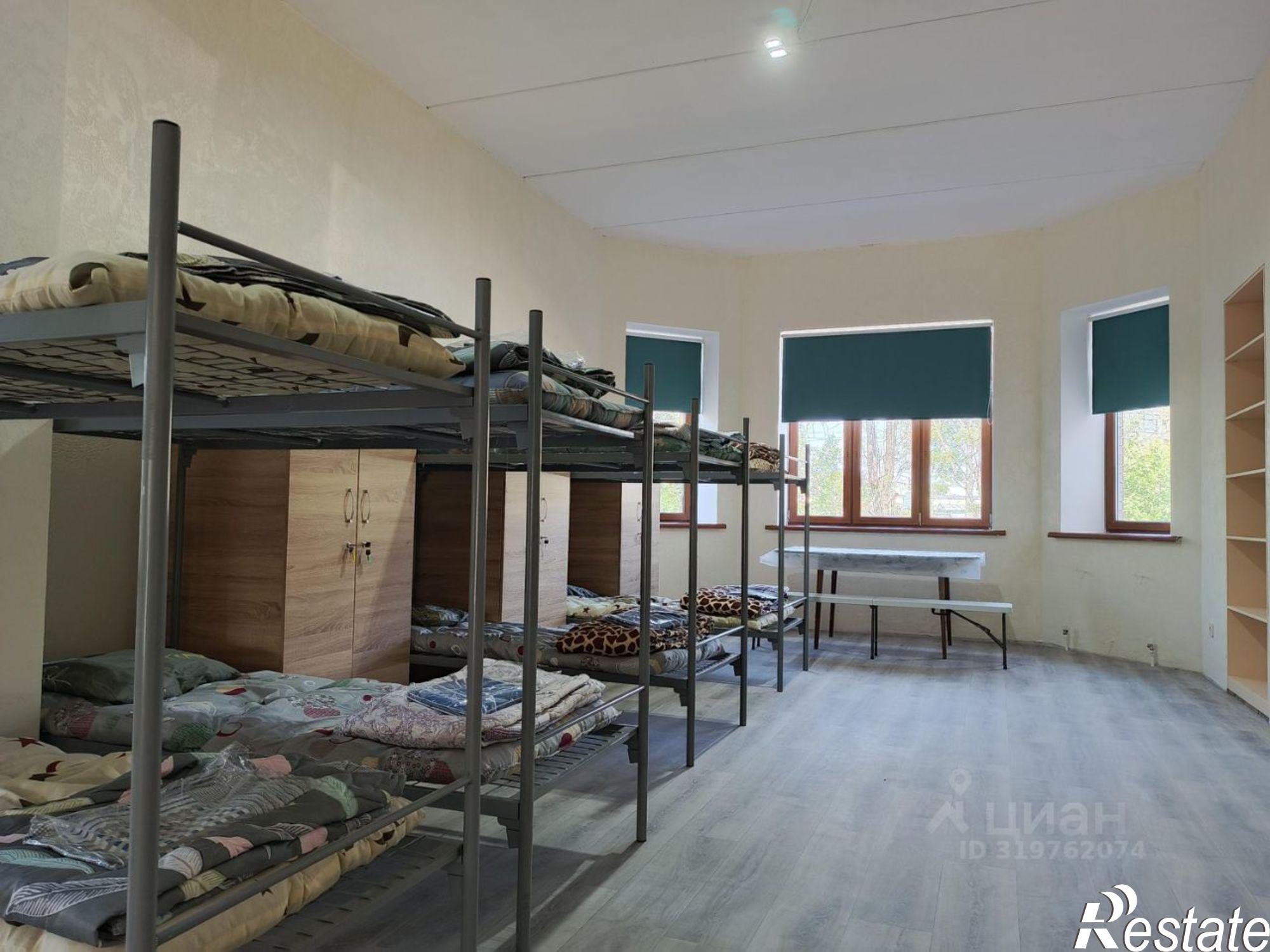 Сдать дачу, дом, коттедж за 11 000 рублей на улица Парижская Коммуна, 5