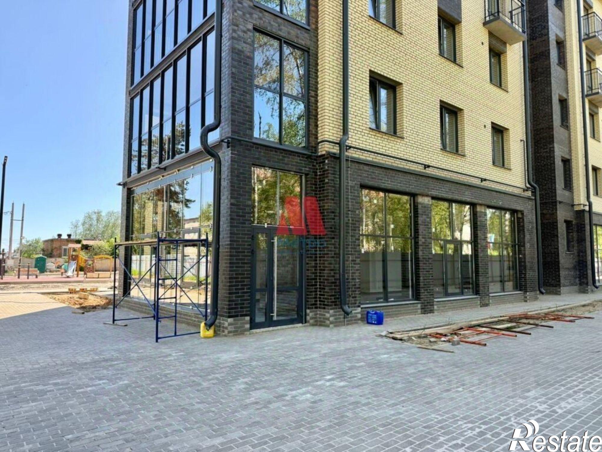 Сдать торговое помещение за 105 000 рублей на Клубная улица, 33