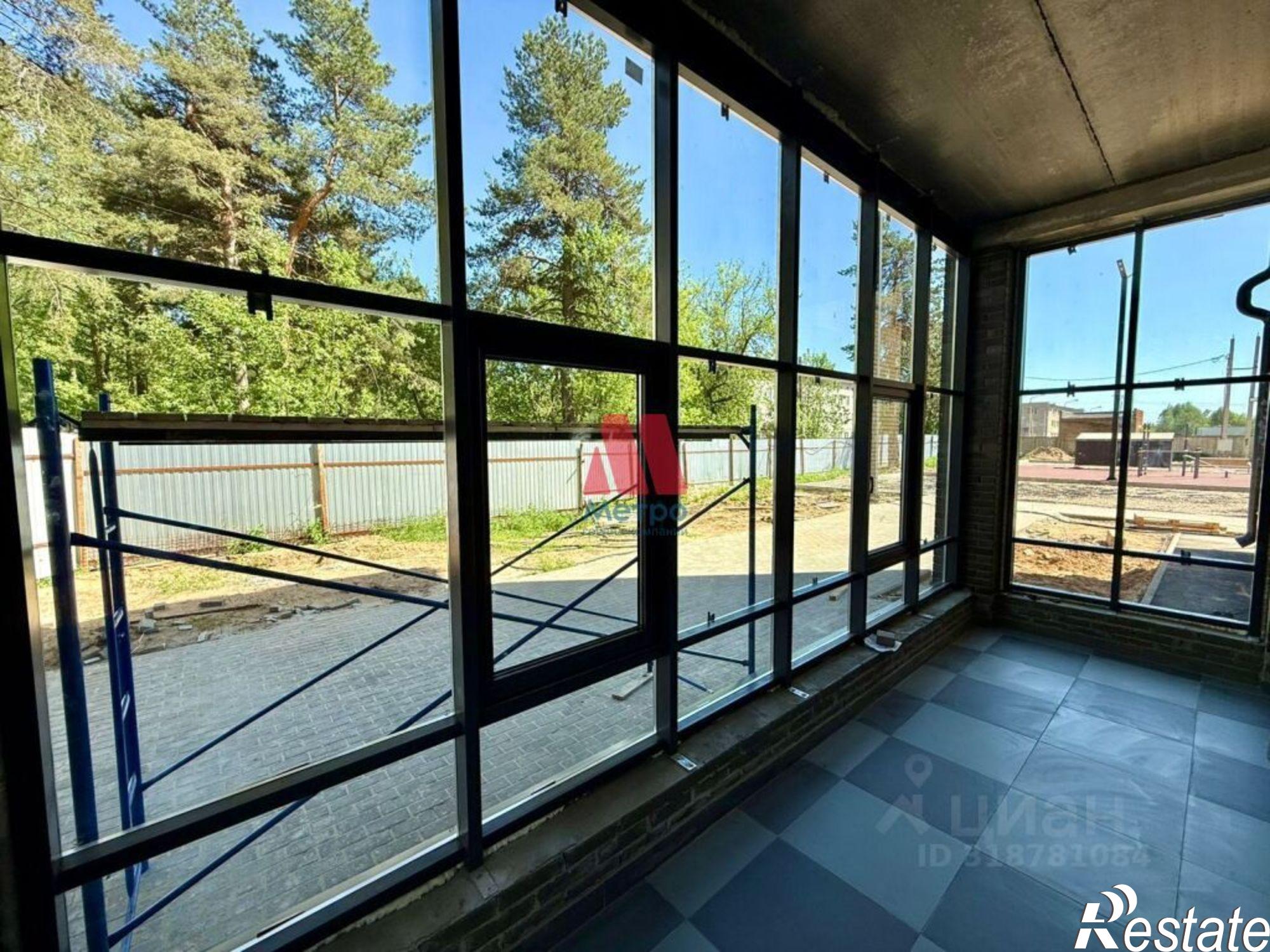 Сдать торговое помещение за 105 000 рублей на Клубная улица, 33