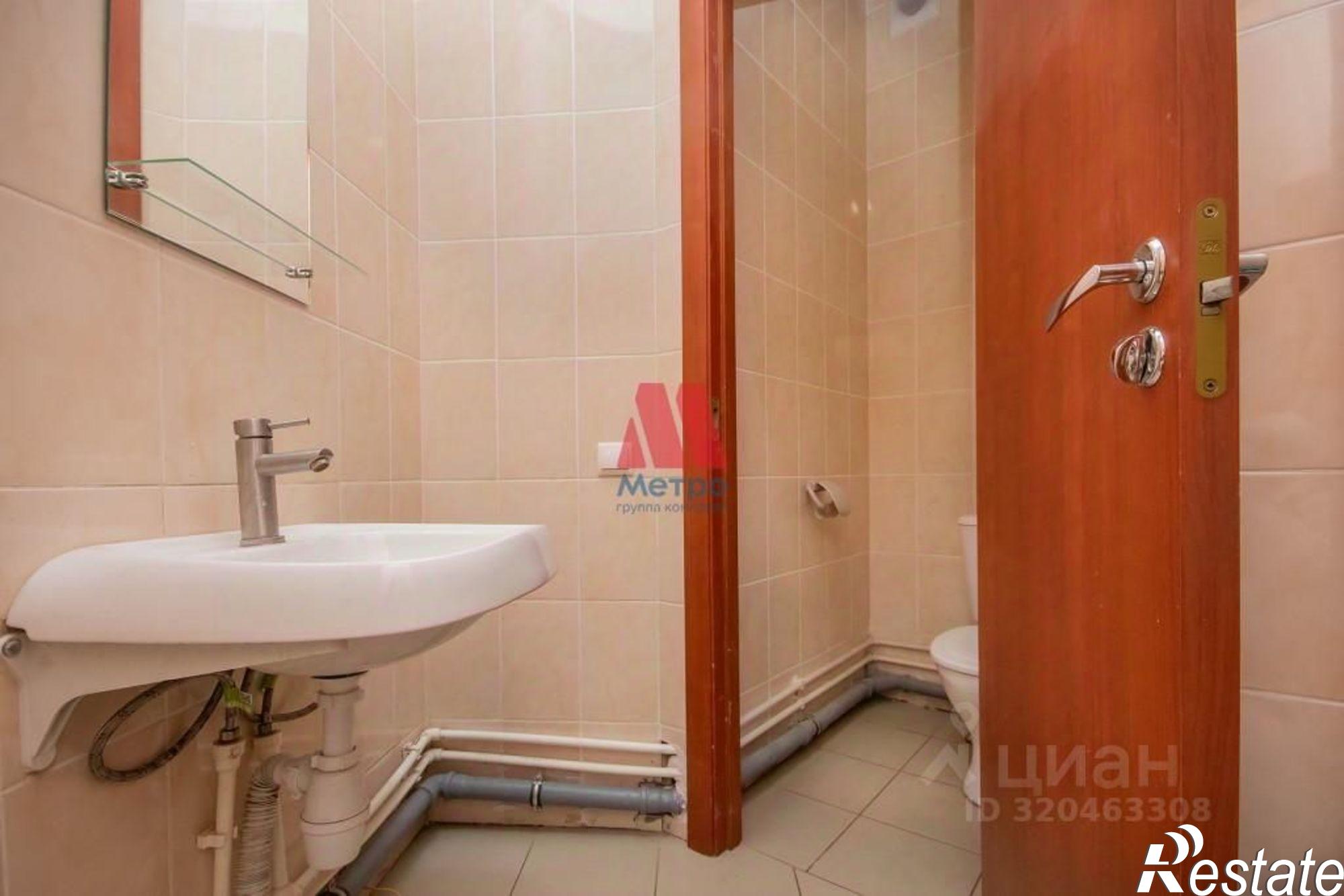 Купить помещение свободного назначения за 6 557 300 рублей на Большая Донская улица, 15