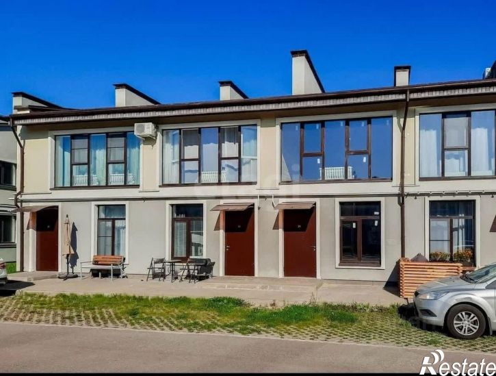 3-комн квартира улица Стопани, 8,  д. 8