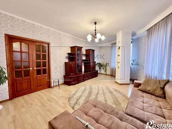 4-комн квартира улица Строителей, 3 к5,  д. 3 к5