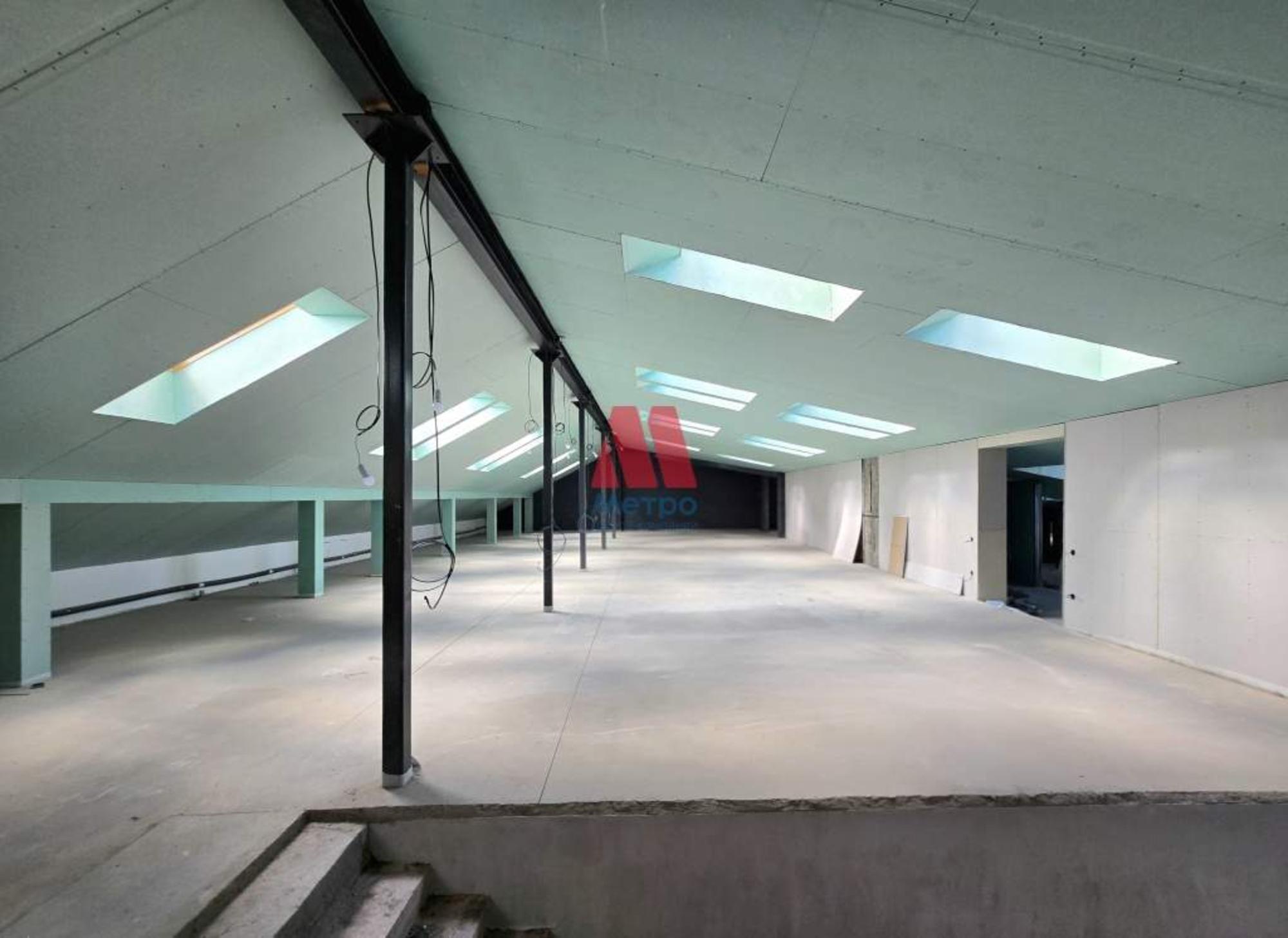 Сдать офис, помещение под офис за 330 000 рублей на Кирова улица, д.14