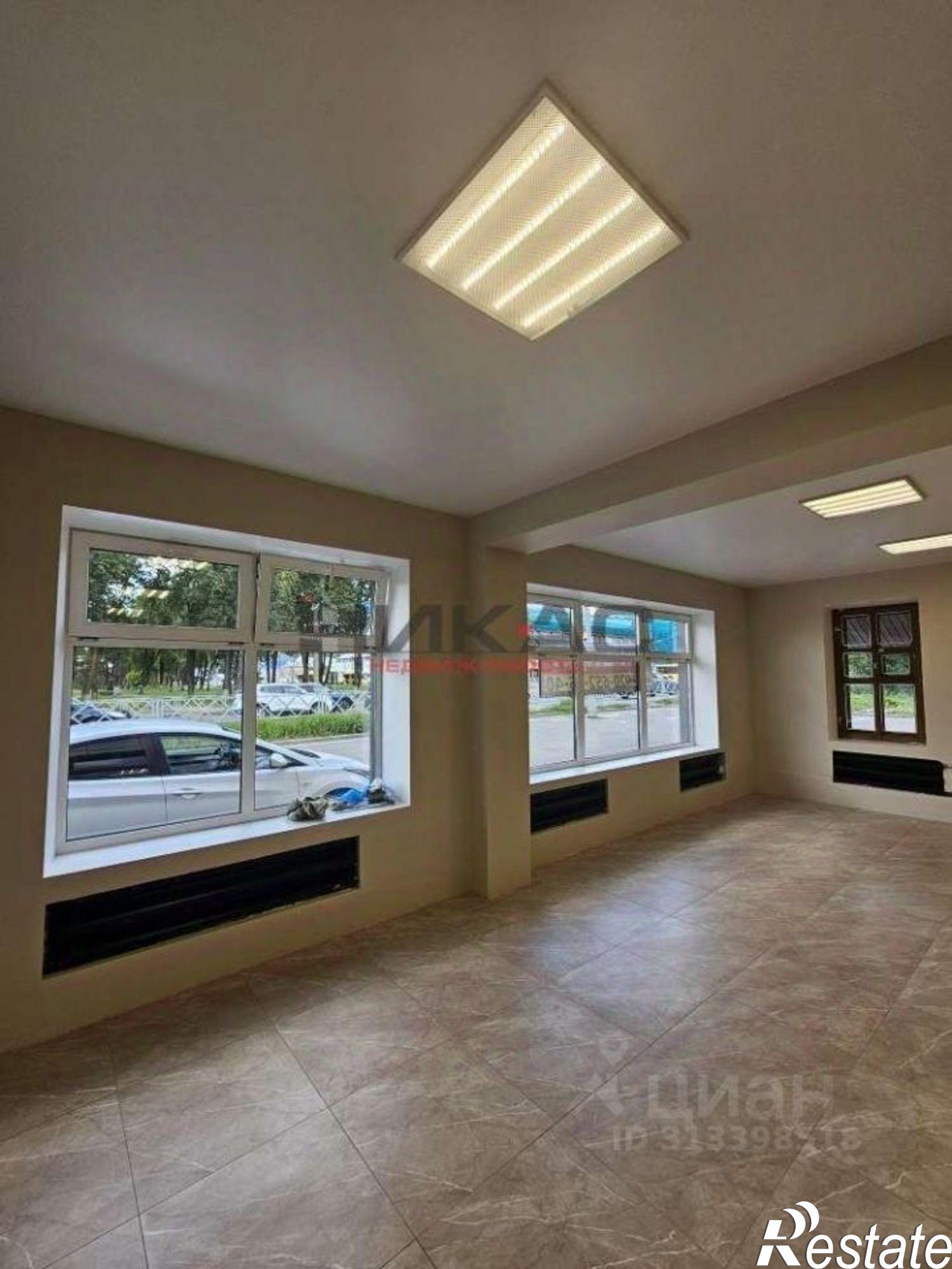 Сдать торговое помещение за 85 500 рублей на пл Подвойского, 36