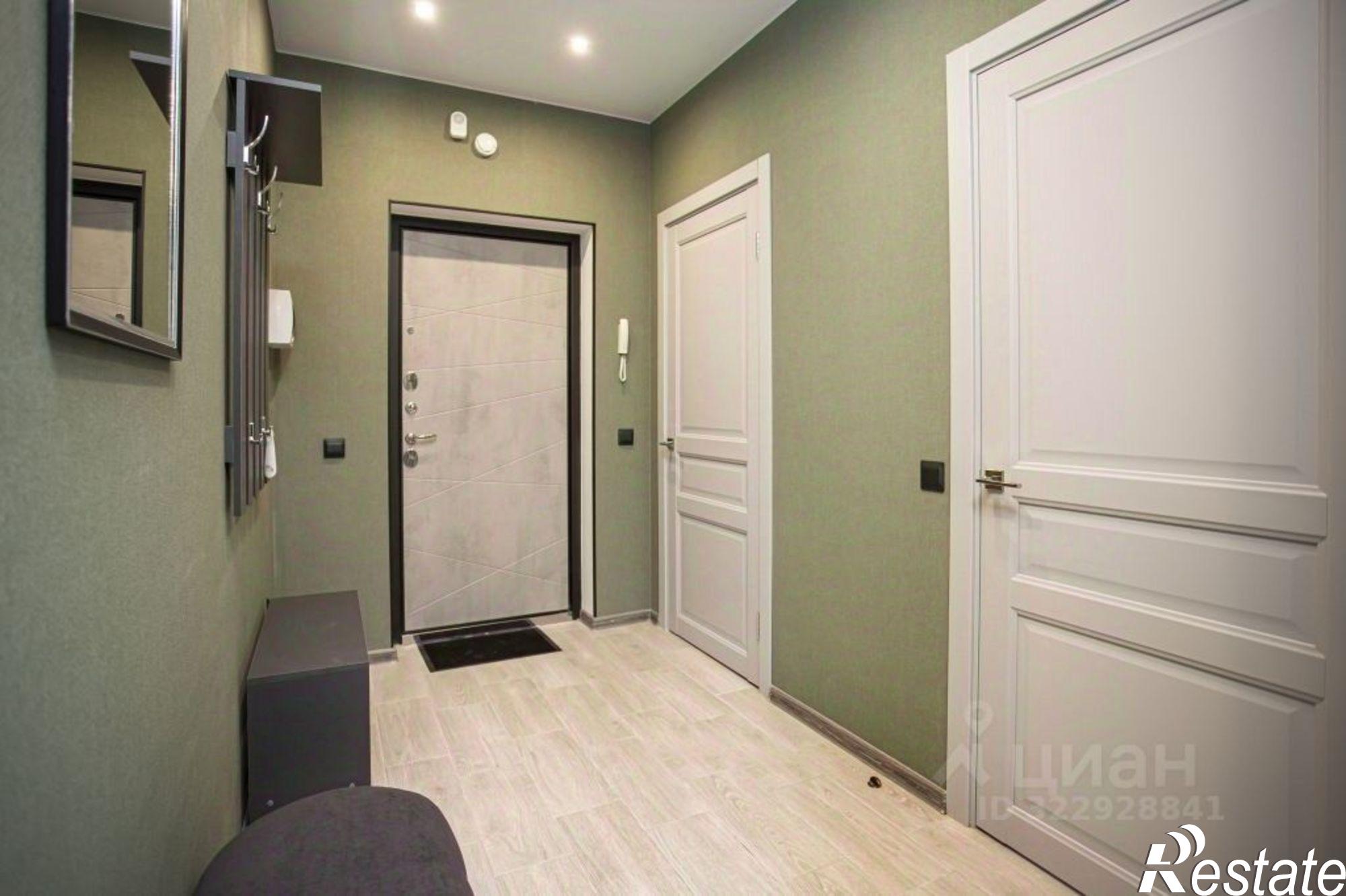 Сдать квартиру за 42 000 рублей на ул Варакина, 5