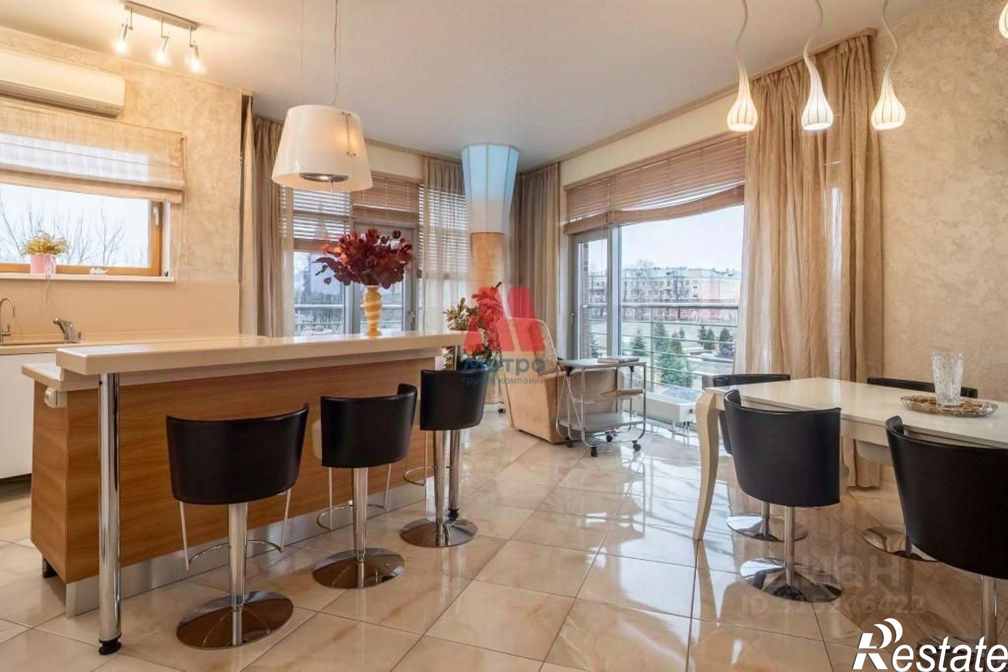 Купить квартиру за 55 500 000 рублей на Которосльная набережная, 54