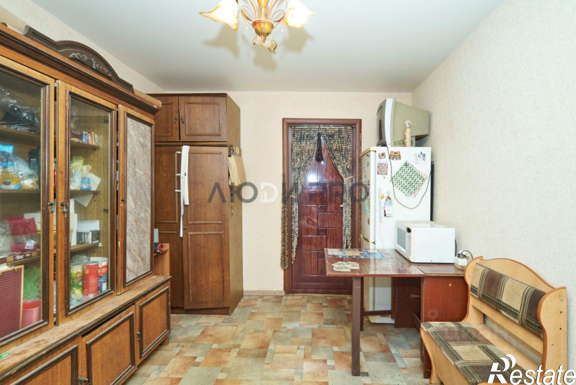 Купить комнату за 585 000 рублей на Спортивная улица, 9/23