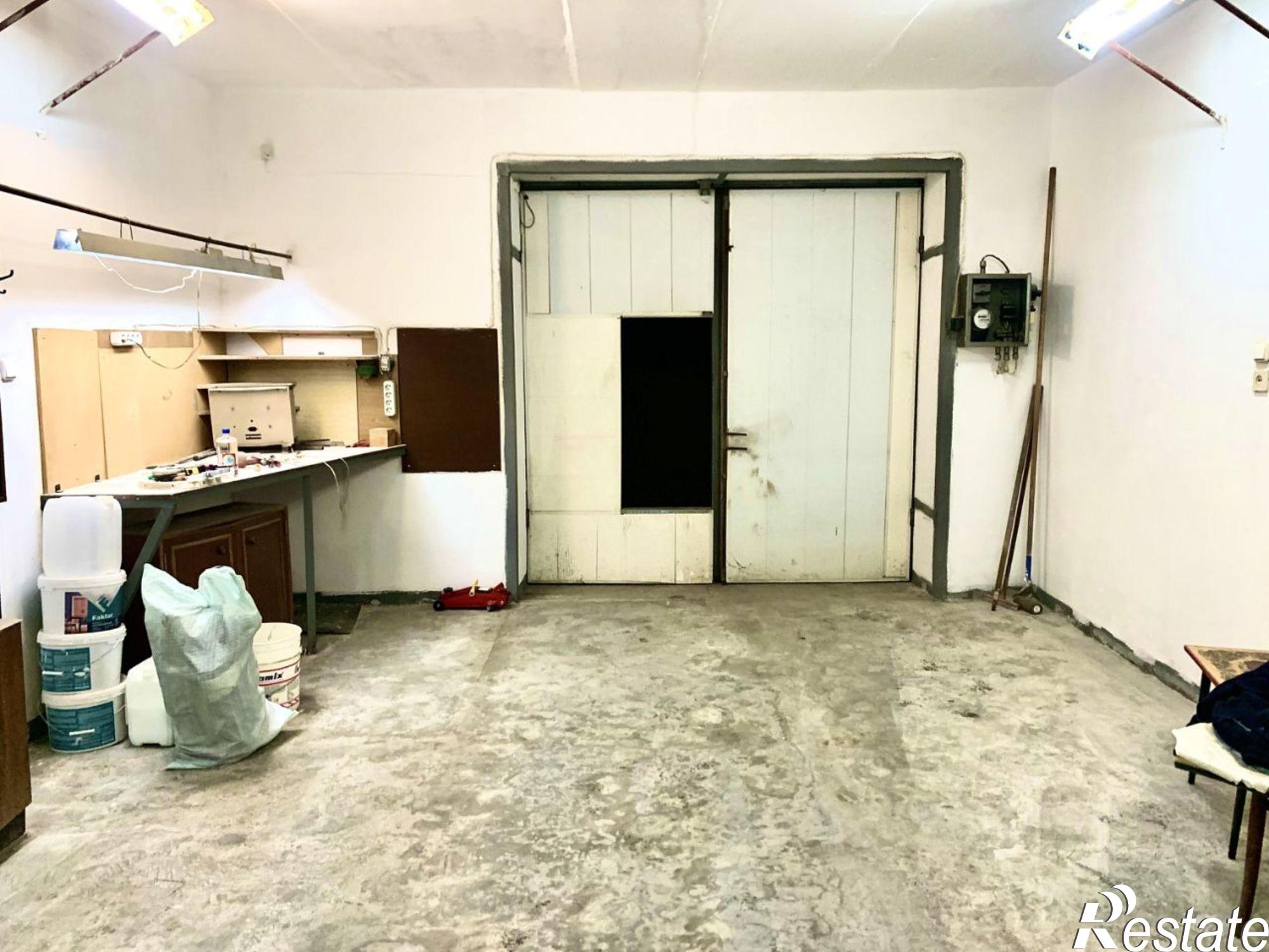 Купить гараж, место в паркинге за 1 850 010 рублей на проспект Толбухина, 3А