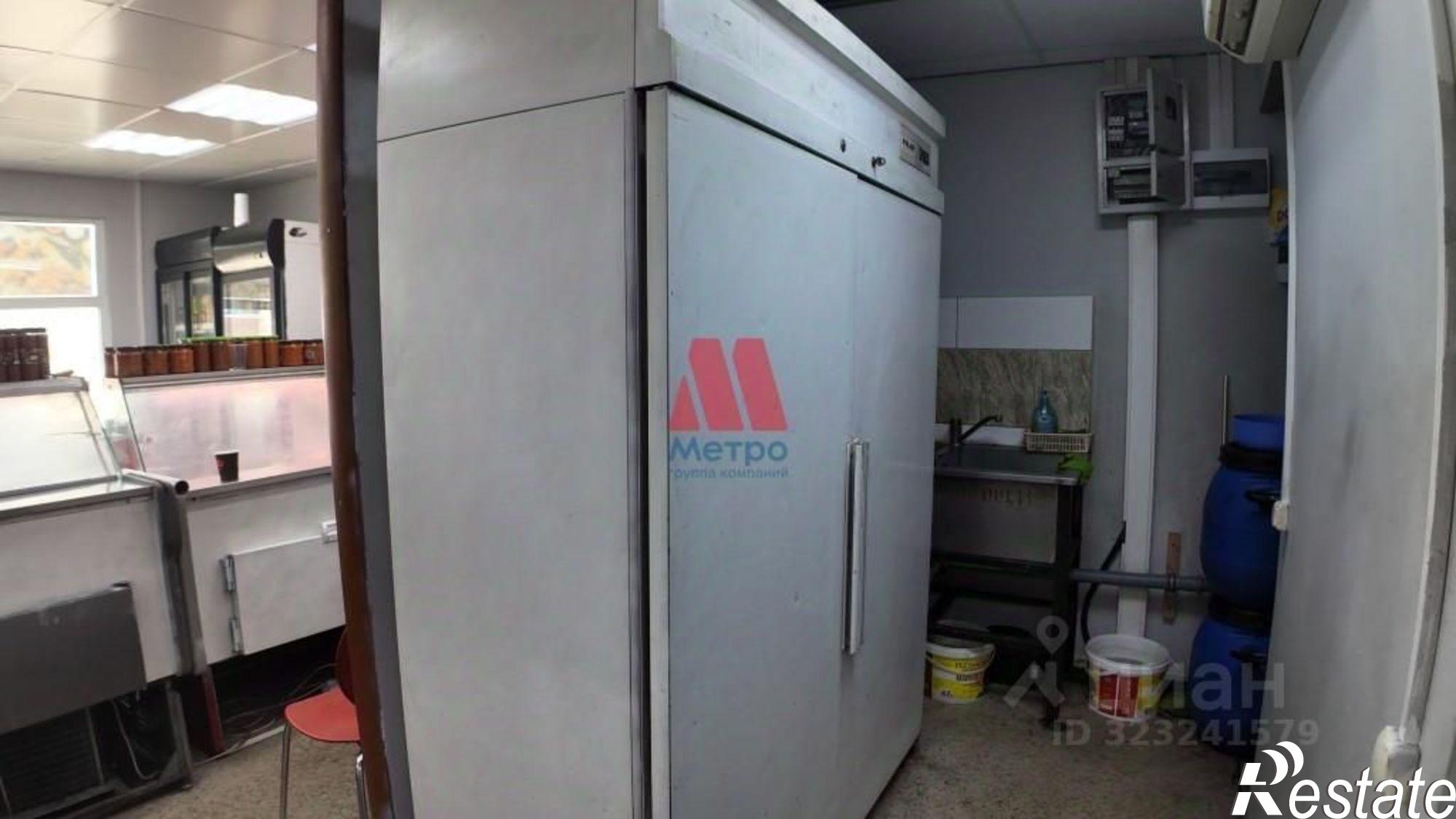 Купить торговое помещение за 121 200 000 рублей на Ленинградский проспект, 123