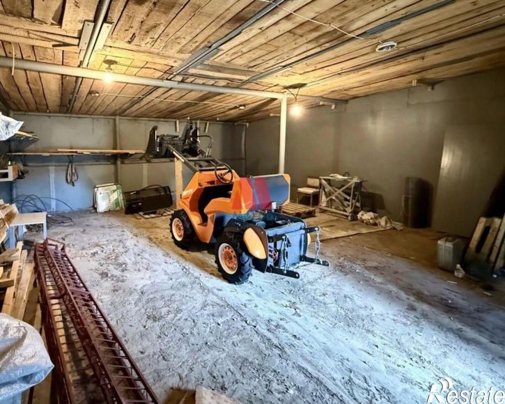 Склад пр-кт Авиаторов, 29а,  д. 29а