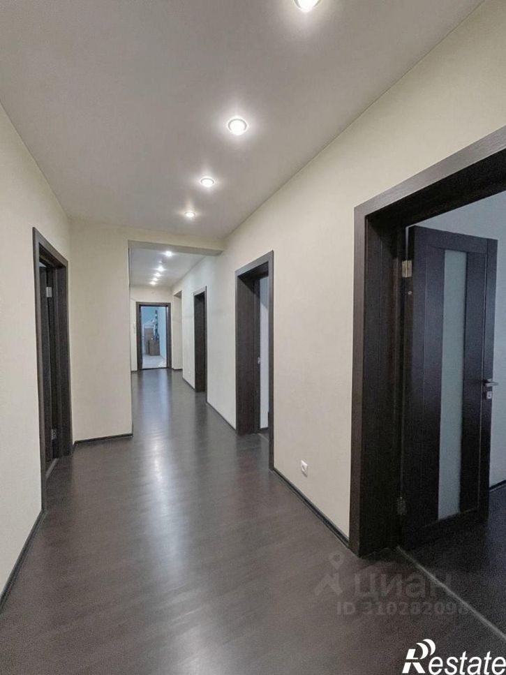 3-комн квартира ул Наумова, 65,  д. 65