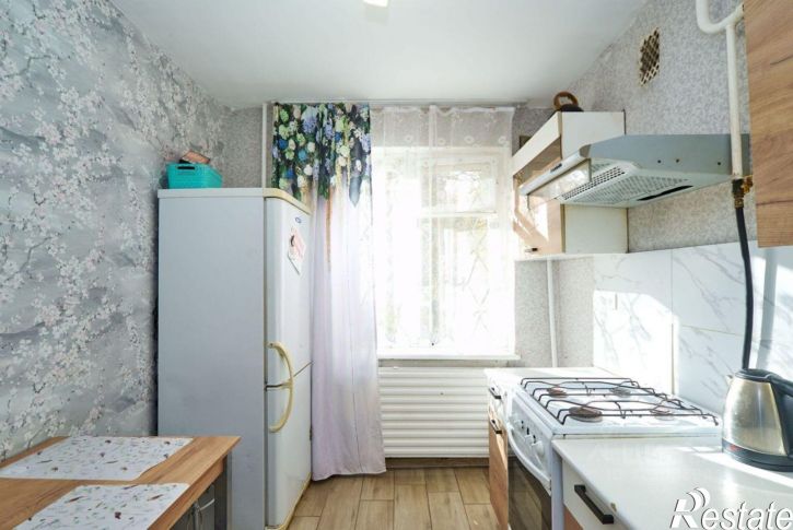 3-комн квартира ул Красноборская, 25,  д. 25