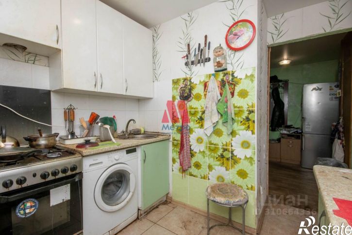 3-комн квартира ул Зелинского, 2,  д. 2