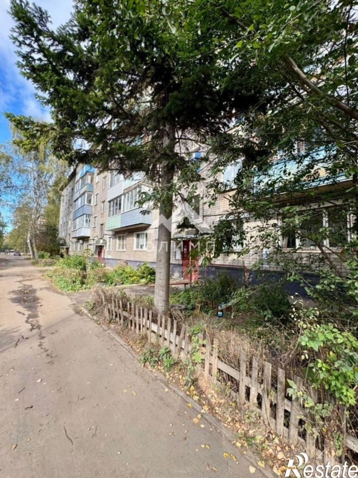 4-комн квартира улица Блюхера, 66 к2,  д. 66 к2