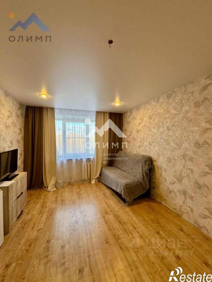 3-комн квартира поселок Октябрьский, 20,  д. 20