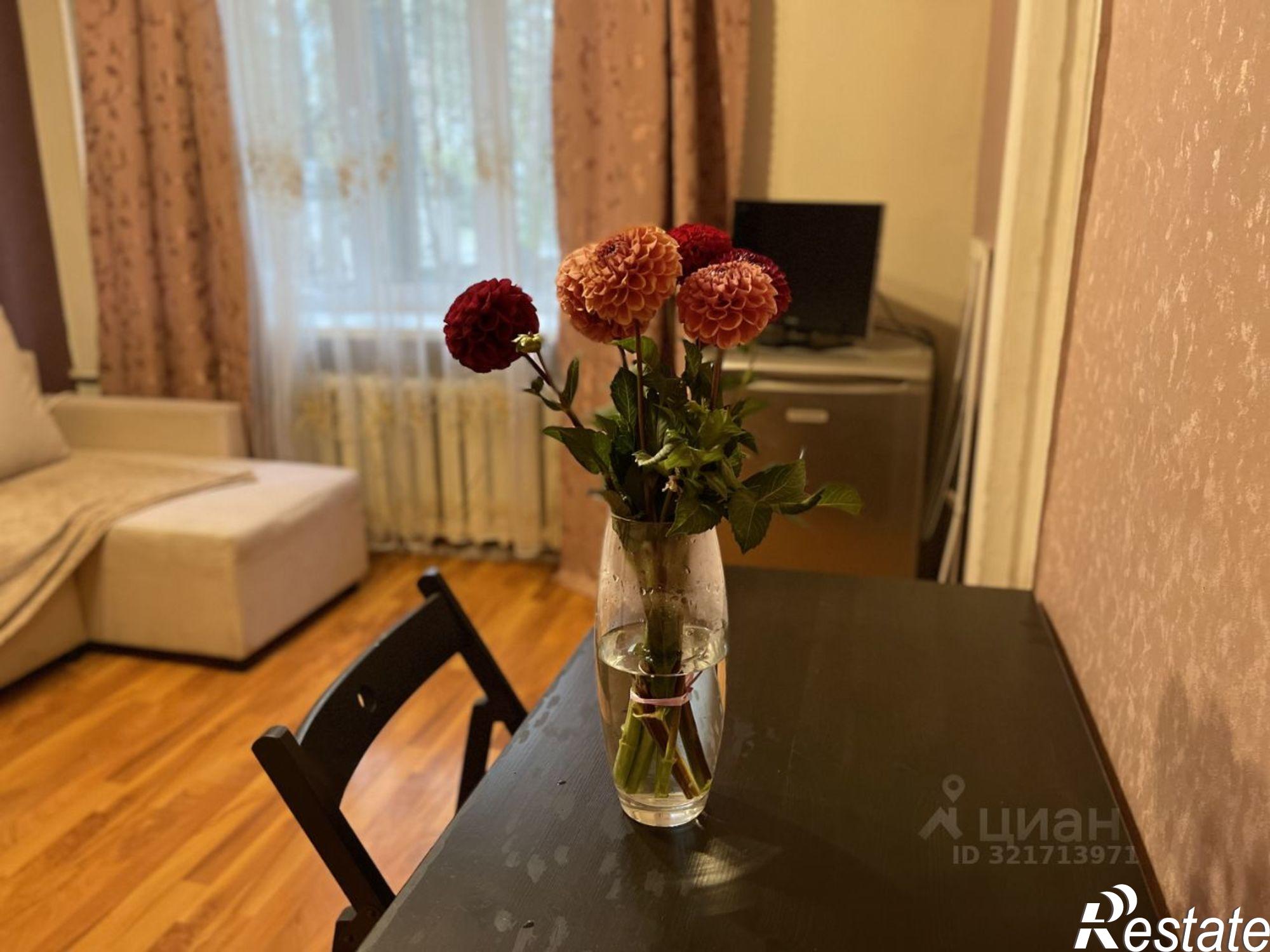 Сдать квартиру за 28 000 рублей на улица Володарского, 4