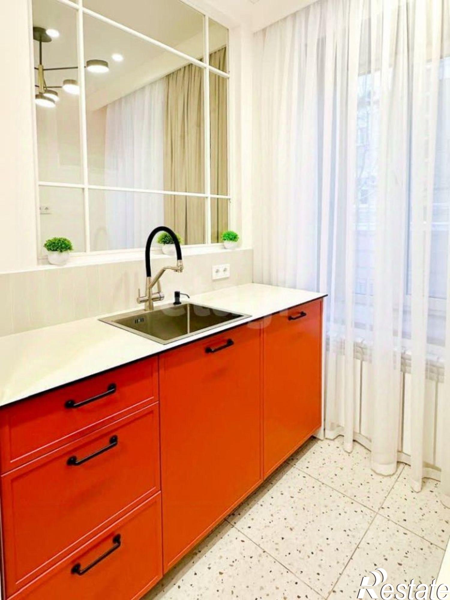 Купить квартиру за 13 700 000 рублей на улица Ушинского, 22