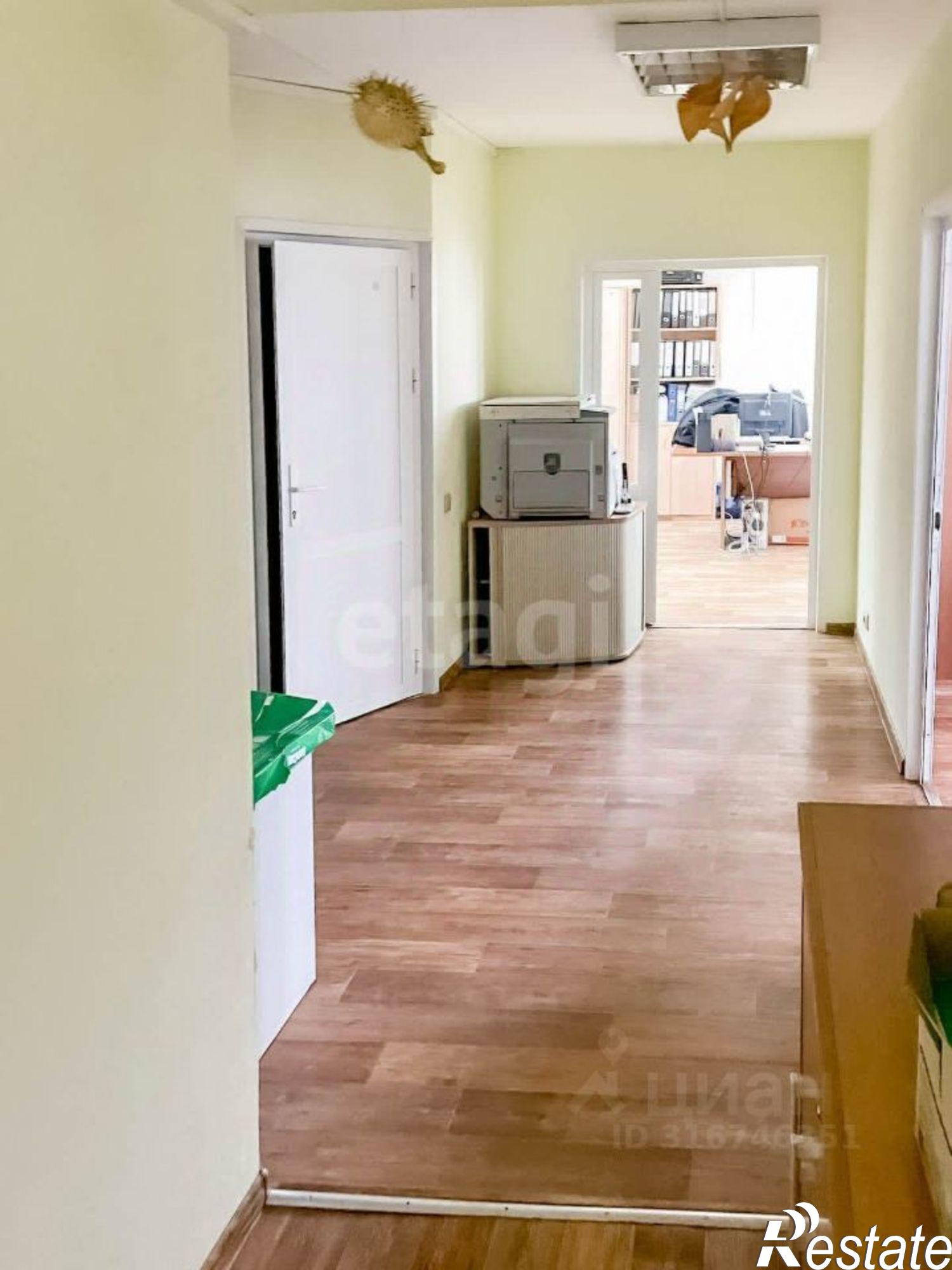 Купить офис, помещение под офис за 15 985 800 рублей на Республиканская улица, 95