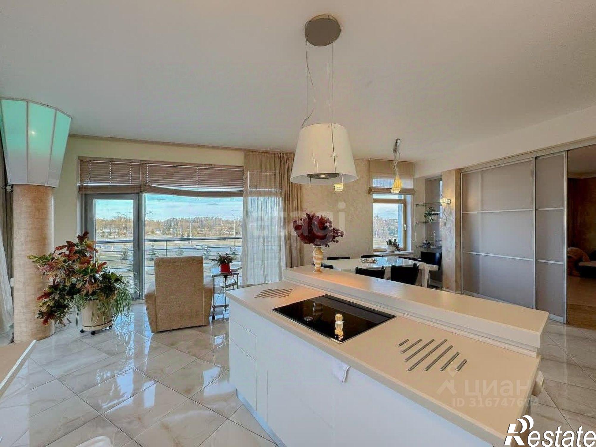 Купить квартиру за 55 500 000 рублей на Которосльная набережная, 54