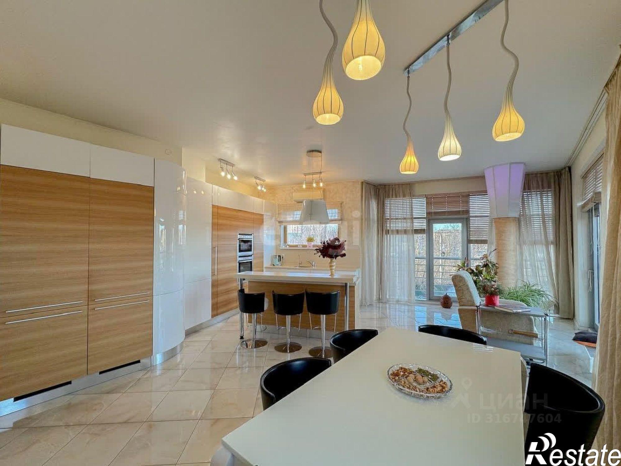 Купить квартиру за 55 500 000 рублей на Которосльная набережная, 54