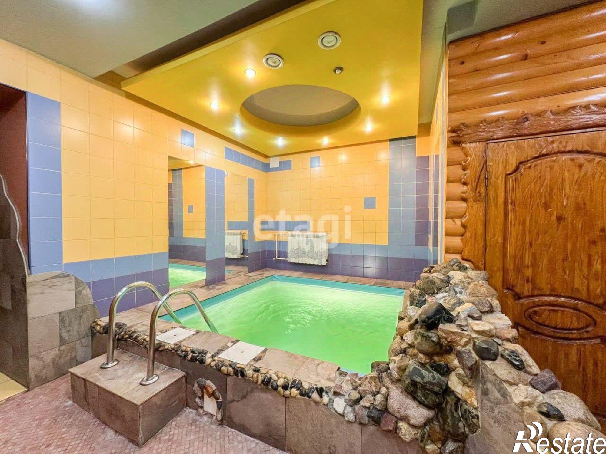 Купить помещение свободного назначения за 45 000 400 рублей на Угличская улица, 58