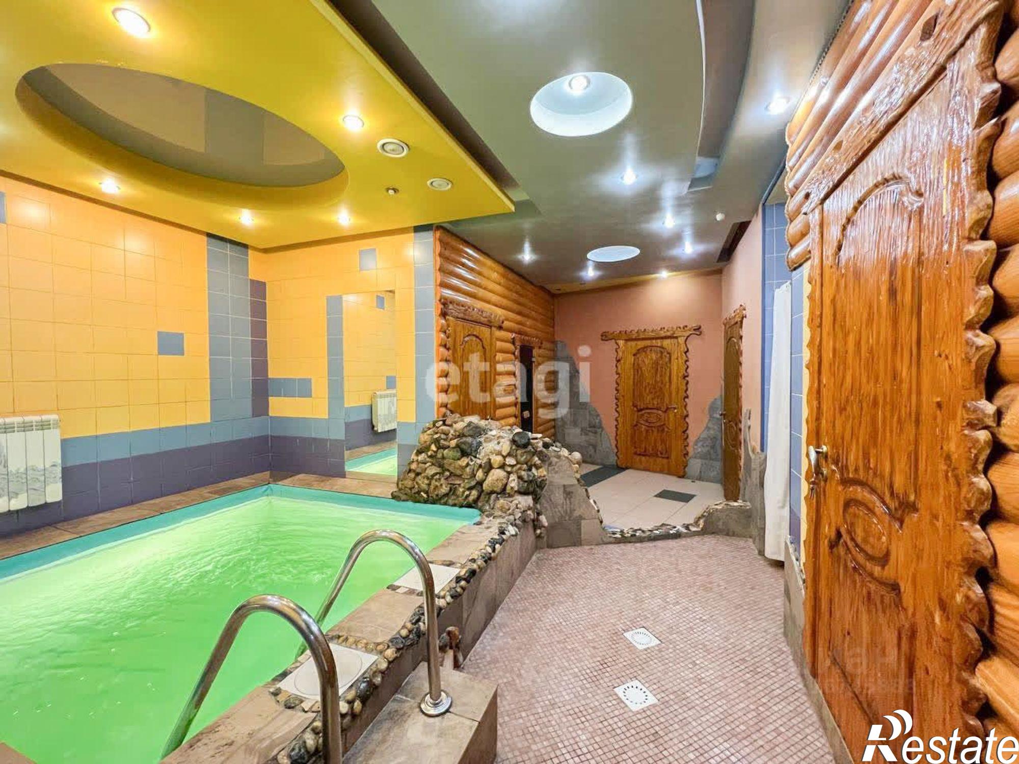 Купить помещение свободного назначения за 45 000 400 рублей на Угличская улица, 58