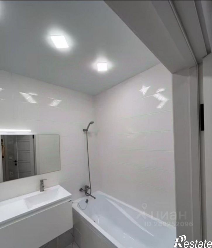 1-комн квартира улица Лескова, 38,  д. 38