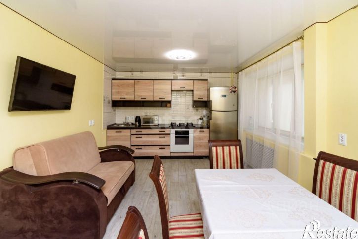 3-комн квартира улица Зелинского, 7А,  д. 7А