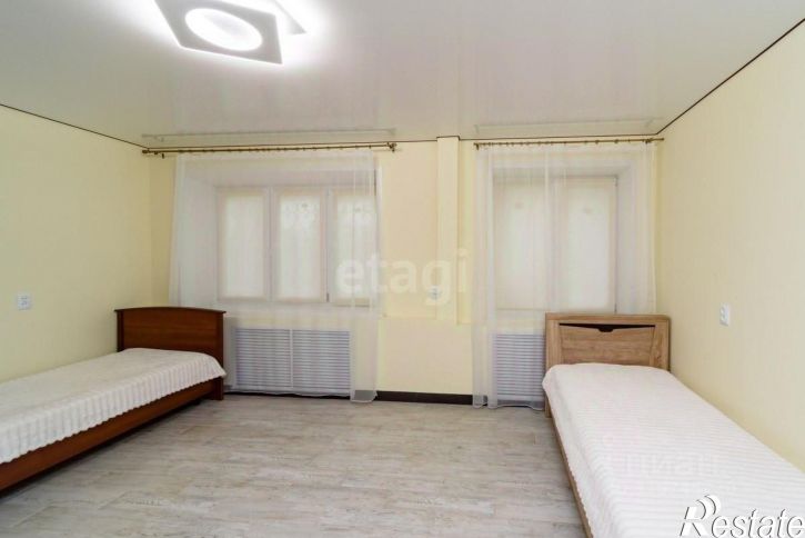 3-комн квартира улица Зелинского, 7А,  д. 7А