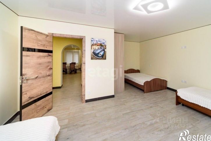 3-комн квартира улица Зелинского, 7А,  д. 7А