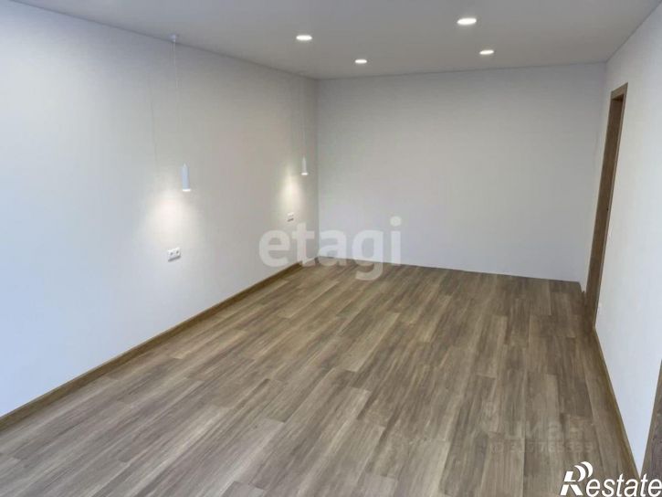 2-комн квартира улица Строителей, 17,  д. 17