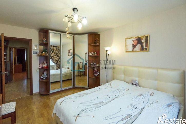 4-комн квартира улица Панина, 12,  д. 12