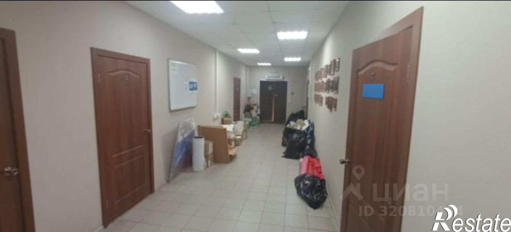 Купить офис, помещение под офис за 121 988 000 рублей на улица Красный Съезд, 8